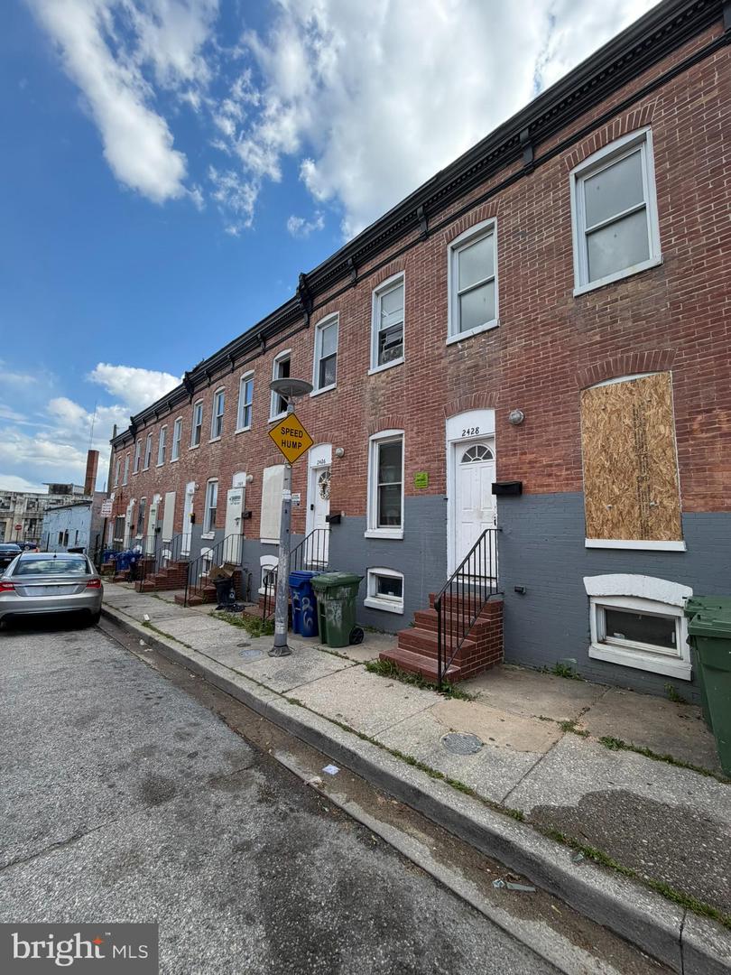2428 Etting St Property Photo 16