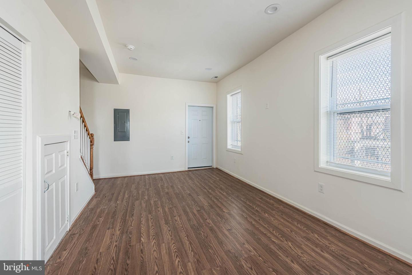 1640 N Broadway Property Photo 17