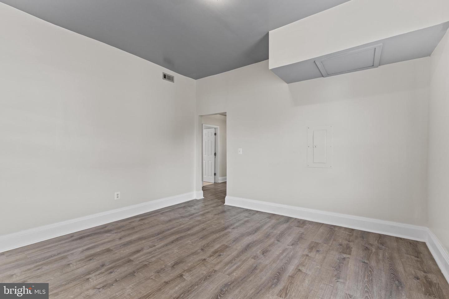3408 Duvall Ave Property Photo 3