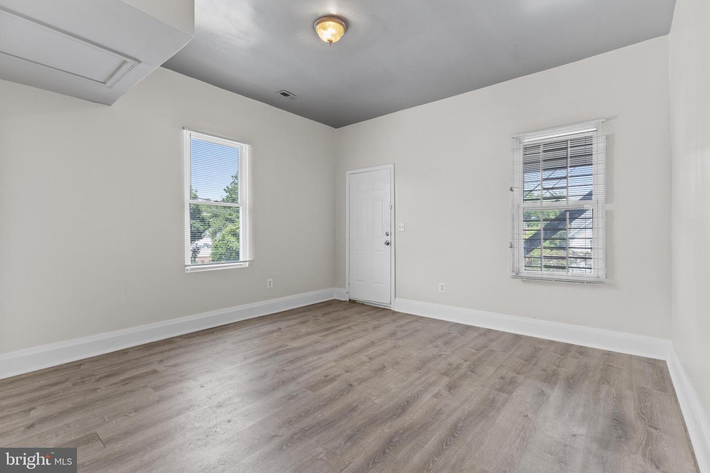 3408 Duvall Ave Property Photo 8
