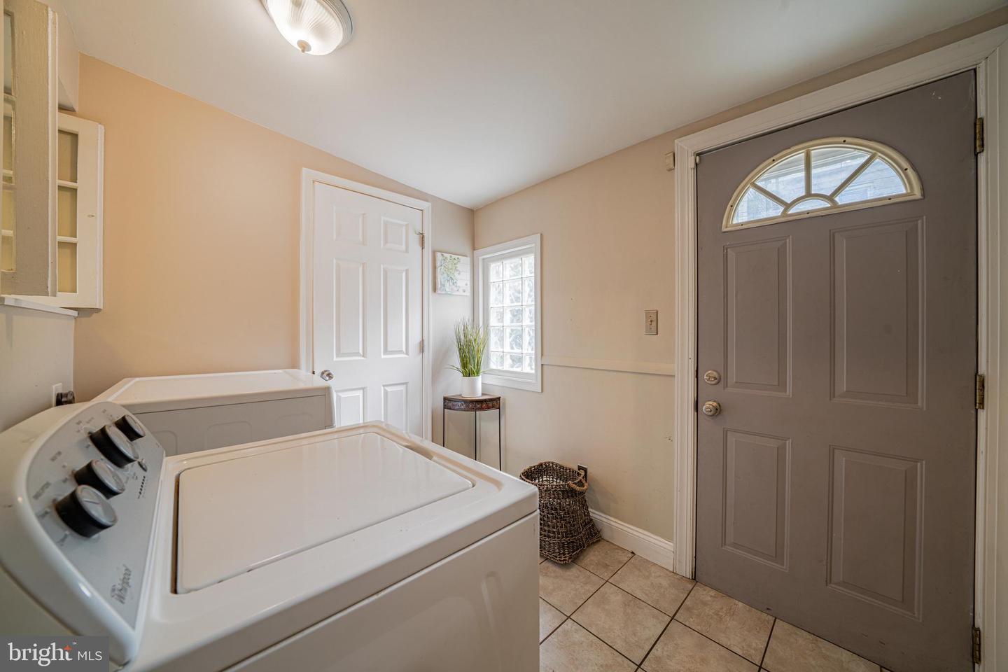 1432 S Charles St Property Photo 13