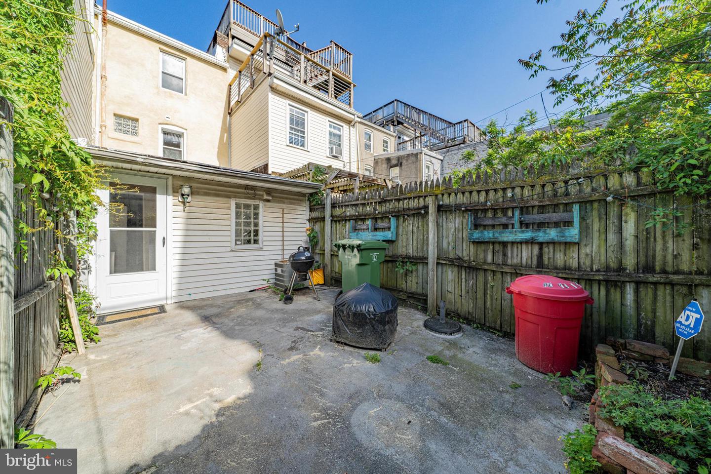 1432 S Charles St Property Photo 17