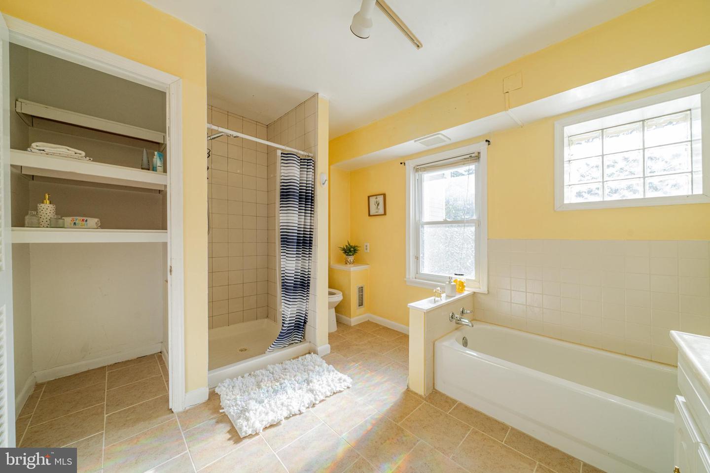 1432 S Charles St Property Photo 33