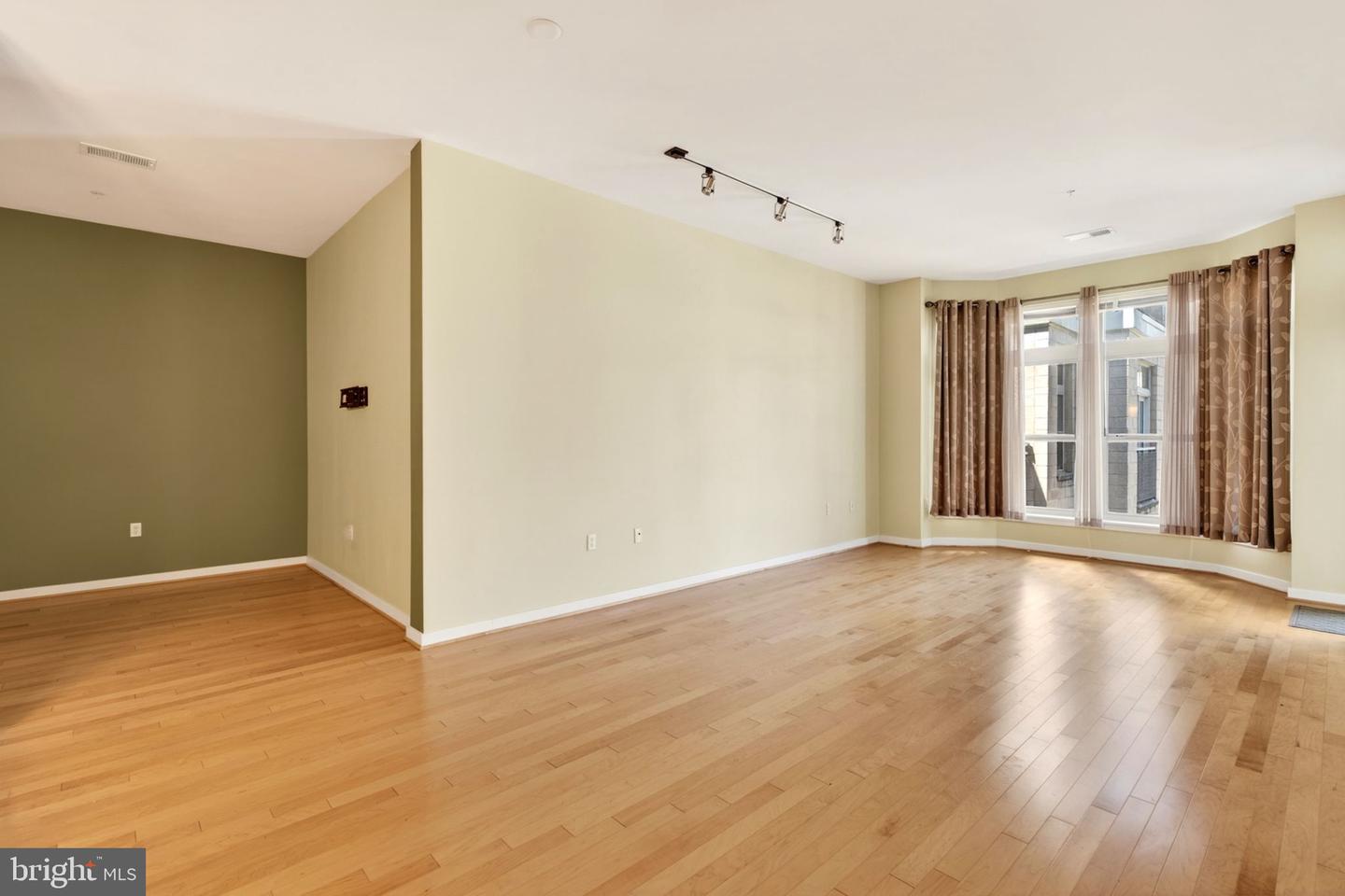 1209 N Charles St #306 Property Photo 11