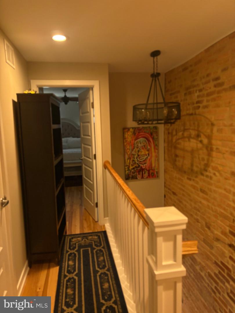 17 N East Ave Property Photo 7