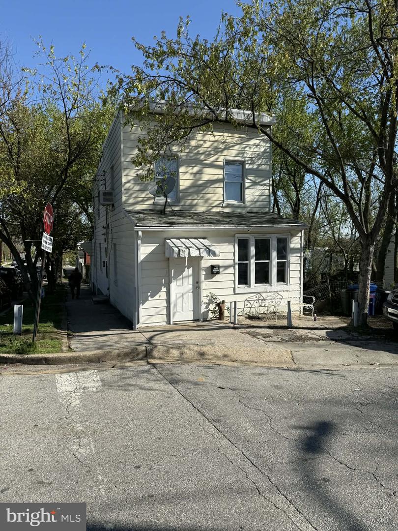 1500 Locust St Property Photo 1