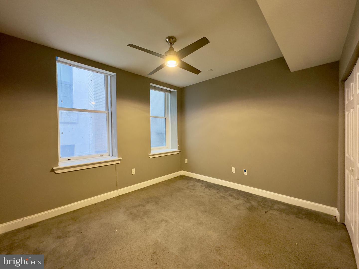208 E Redwood St #4d Property Photo 6