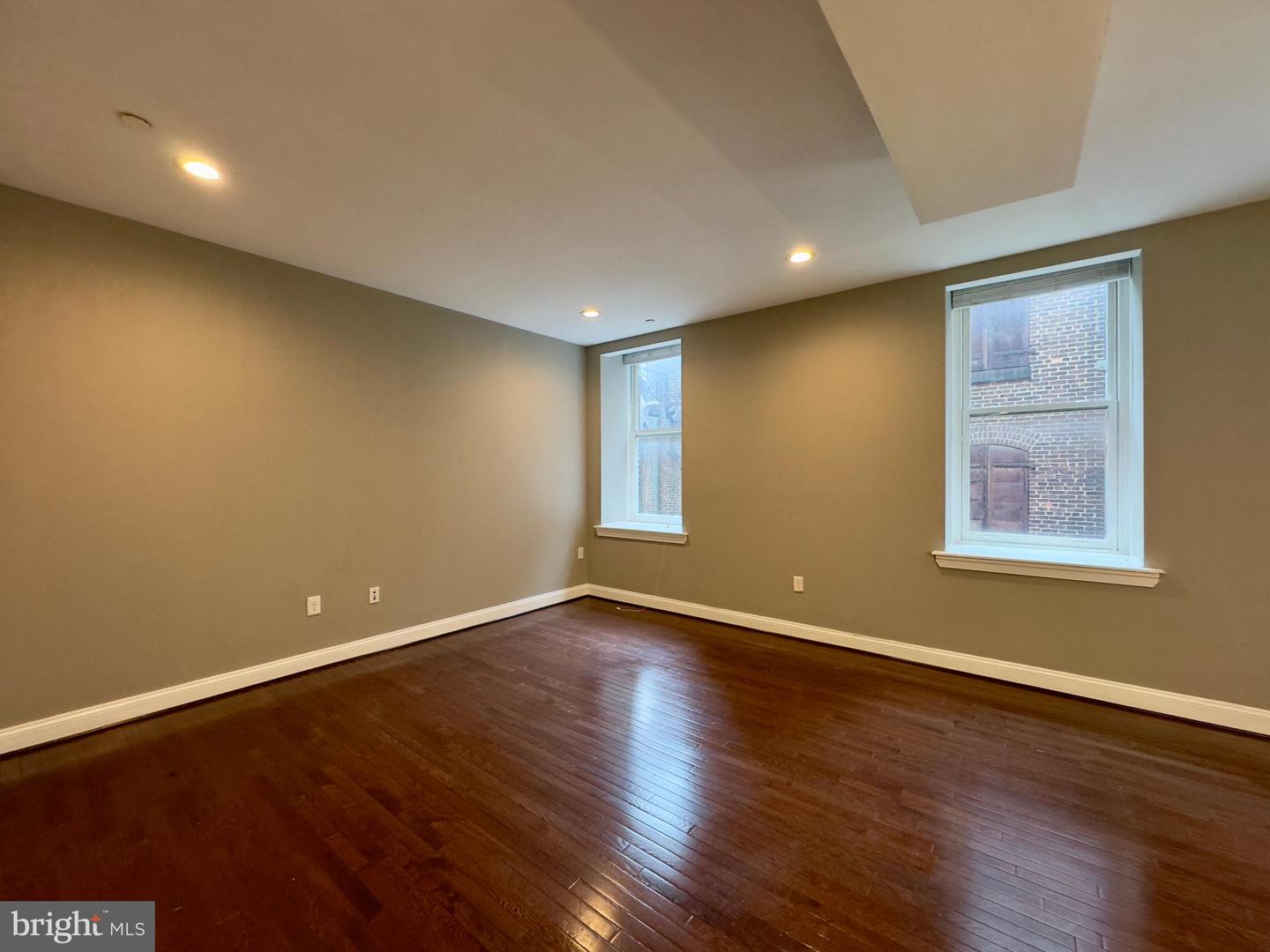 208 E Redwood St #4d Property Photo 7