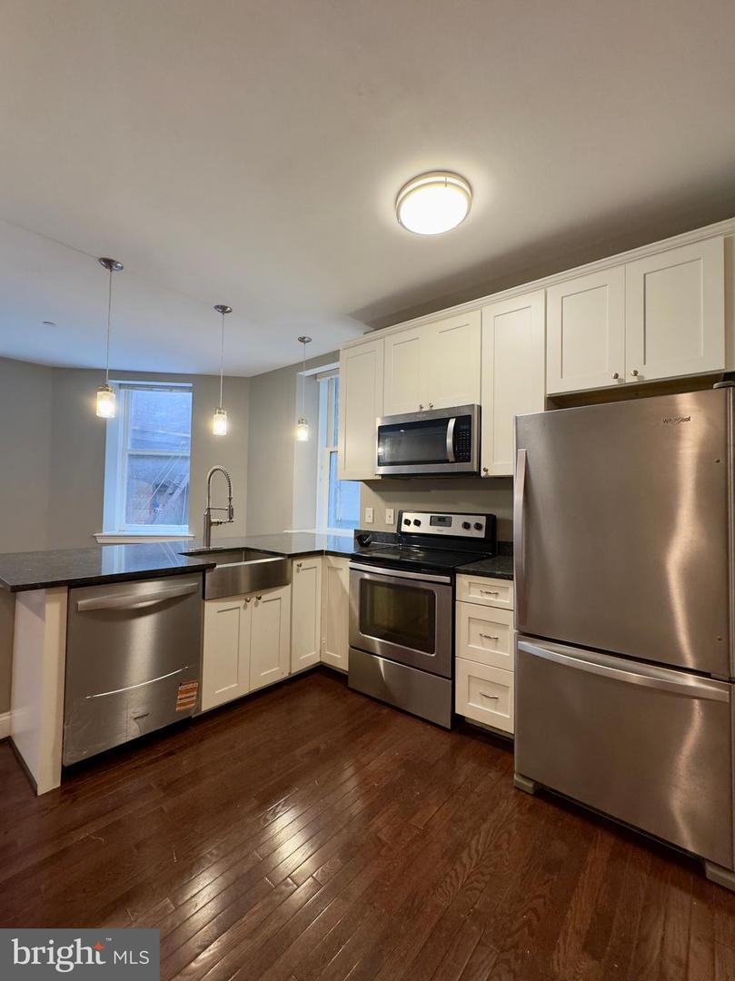 208 E Redwood St #4d Property Photo 9