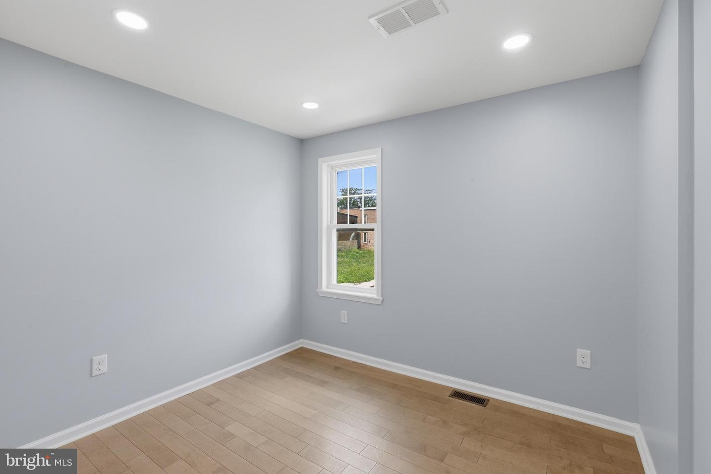 1646 N Washington St Property Photo 15