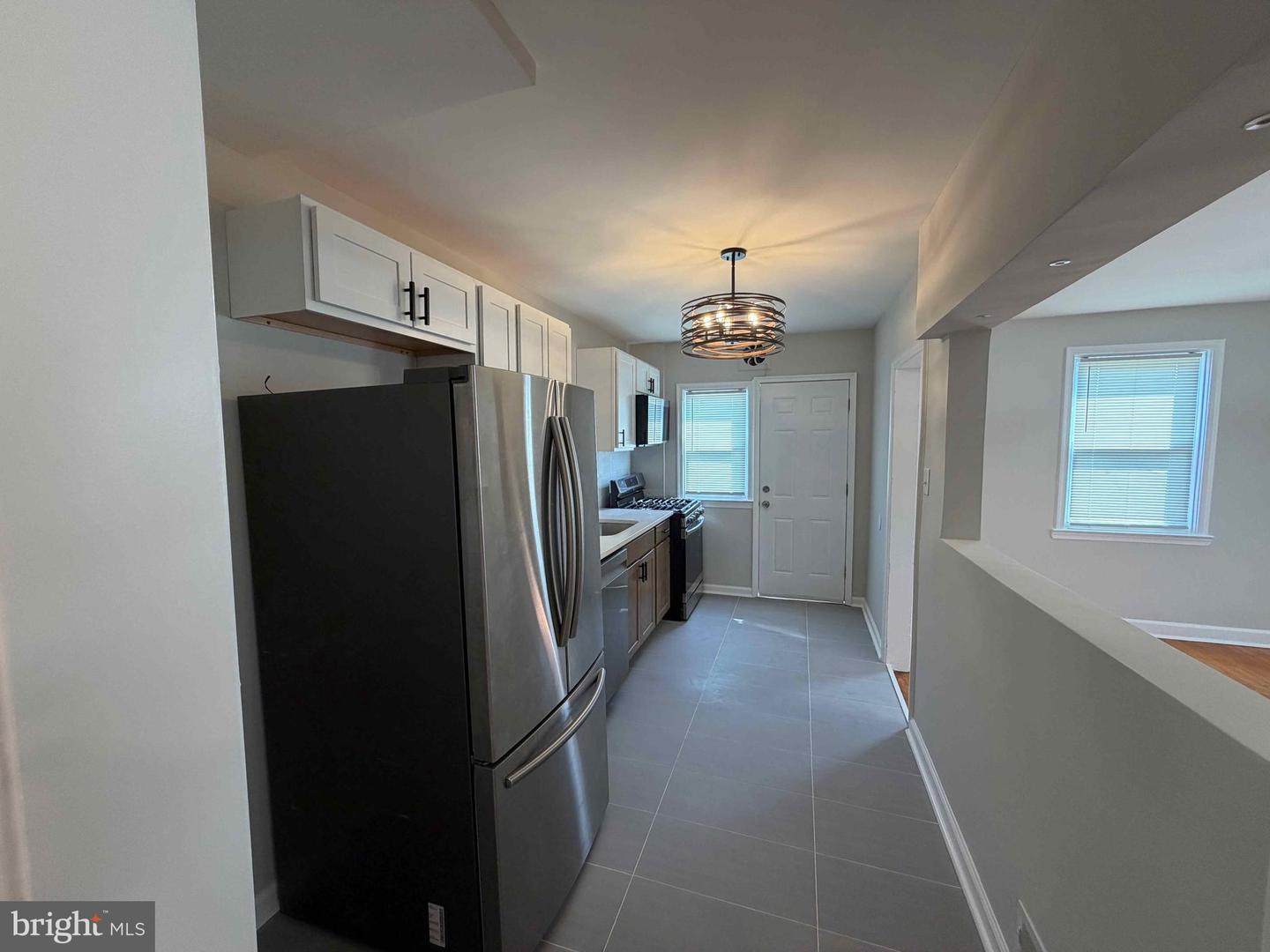 1535 E Cold Spring Ln Property Photo 9
