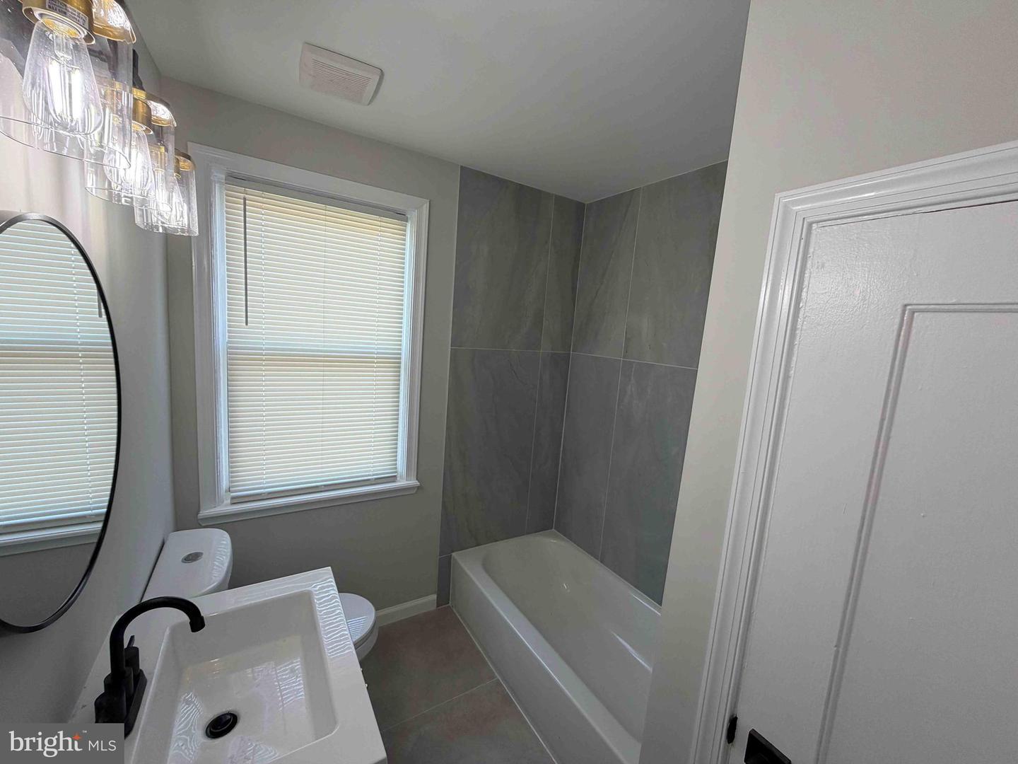 1535 E Cold Spring Ln Property Photo 21