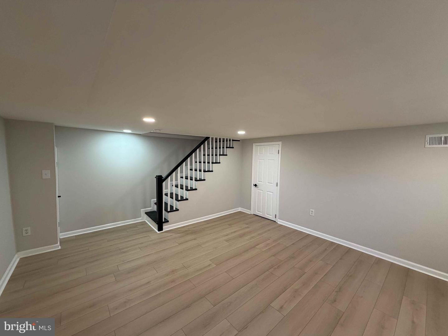 1535 E Cold Spring Ln Property Photo 23