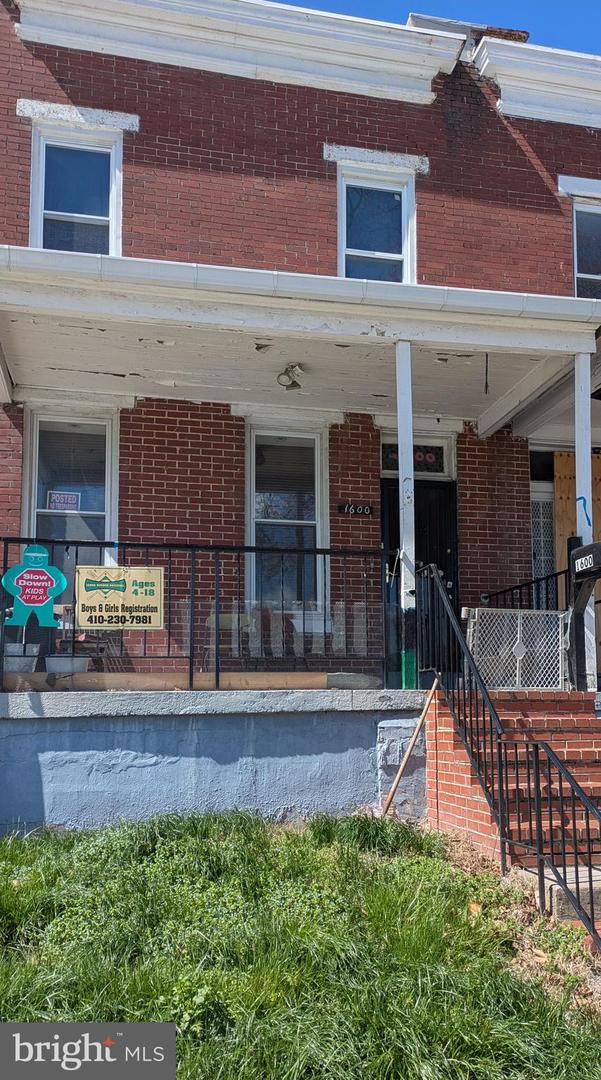 1600 N Pulaski St Property Photo 1