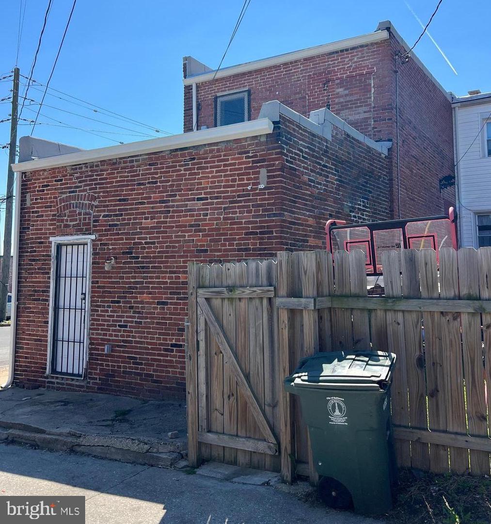 2301 Monroe St N Property Photo 19