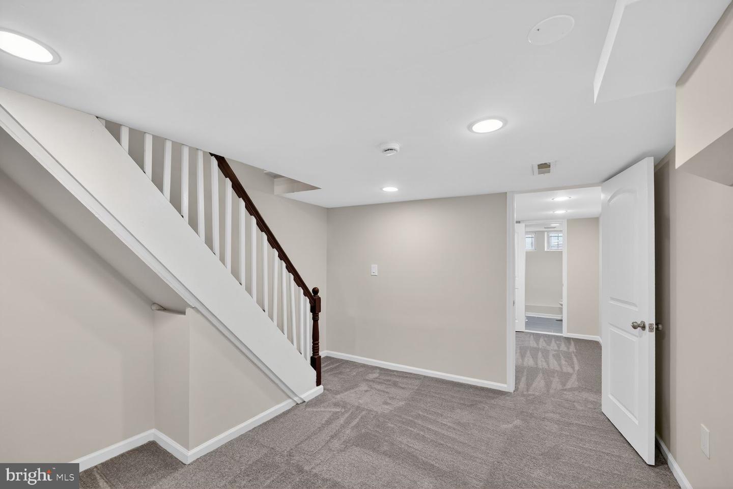 414 N Milton Ave Property Photo 26