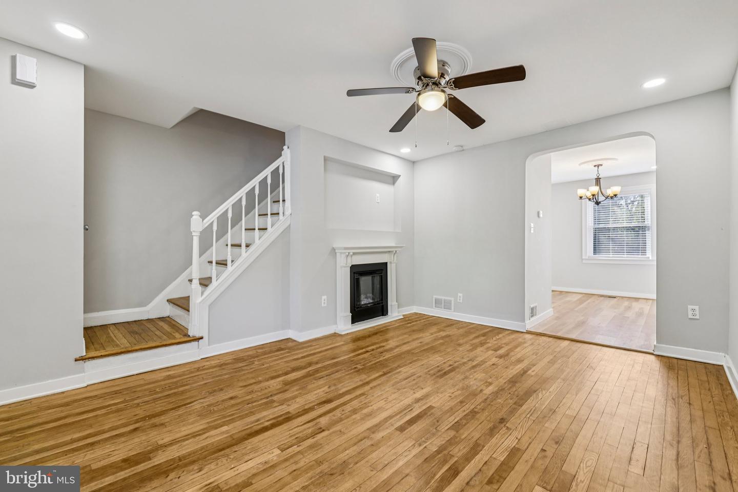 4546 Mountview Rd Property Photo 4