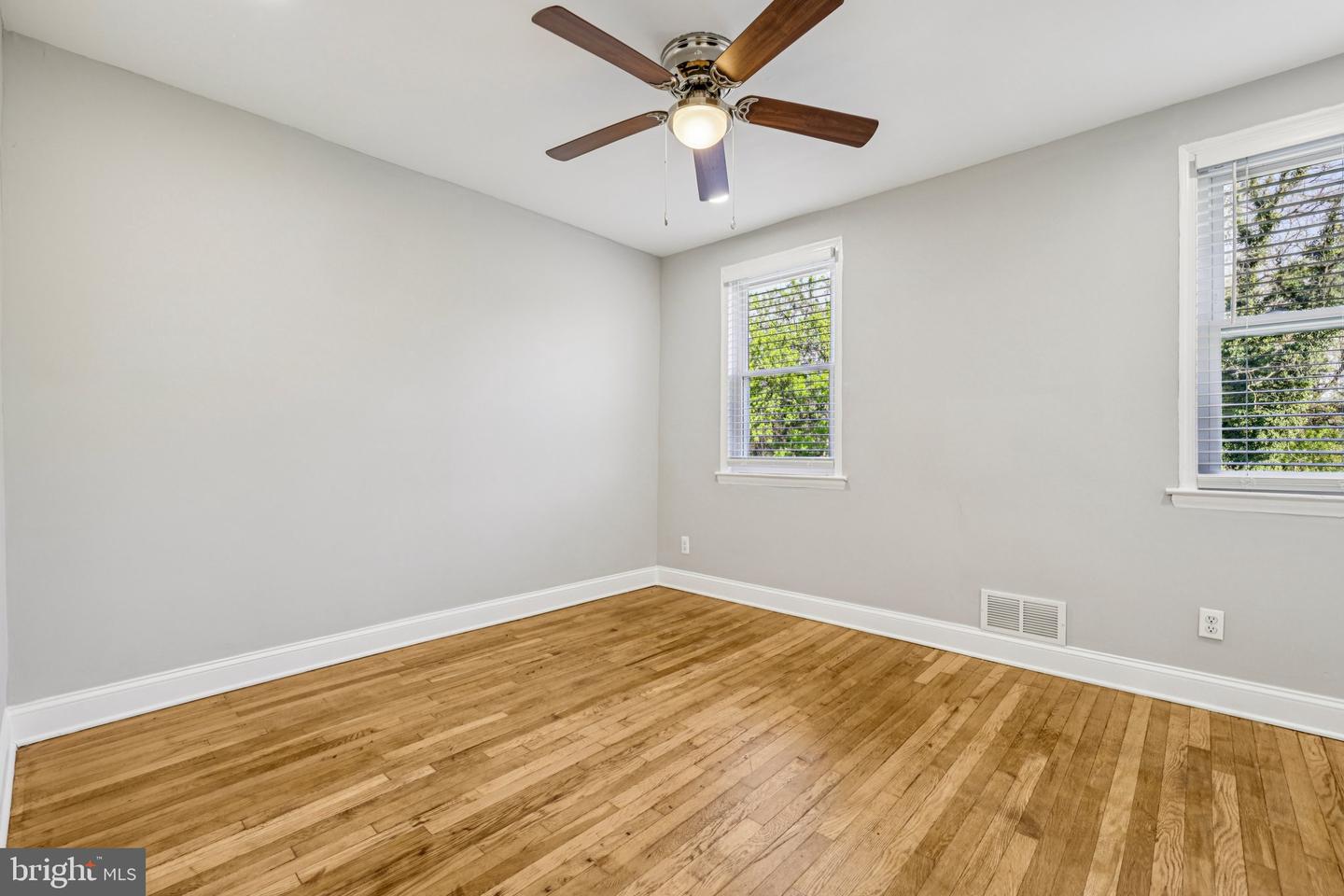 4546 Mountview Rd Property Photo 12