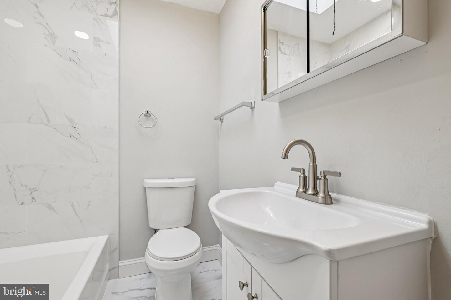 4546 Mountview Rd Property Photo 14