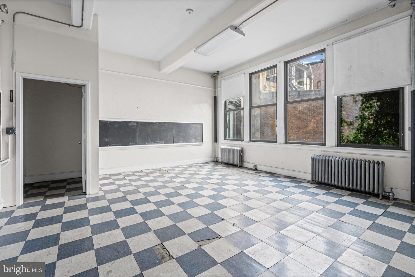 1712 Park Ave Property Photo 23