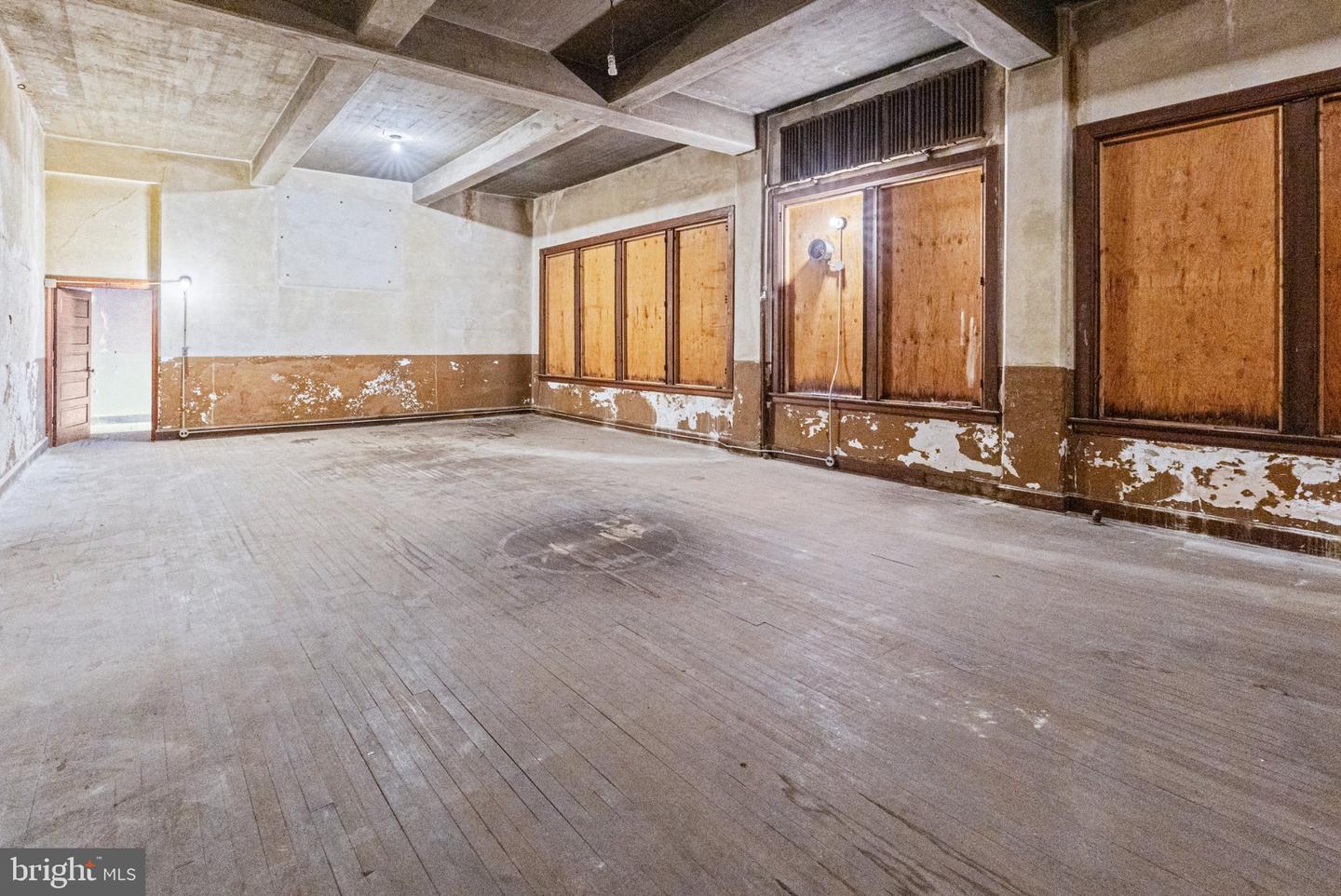 1712 Park Ave Property Photo 34