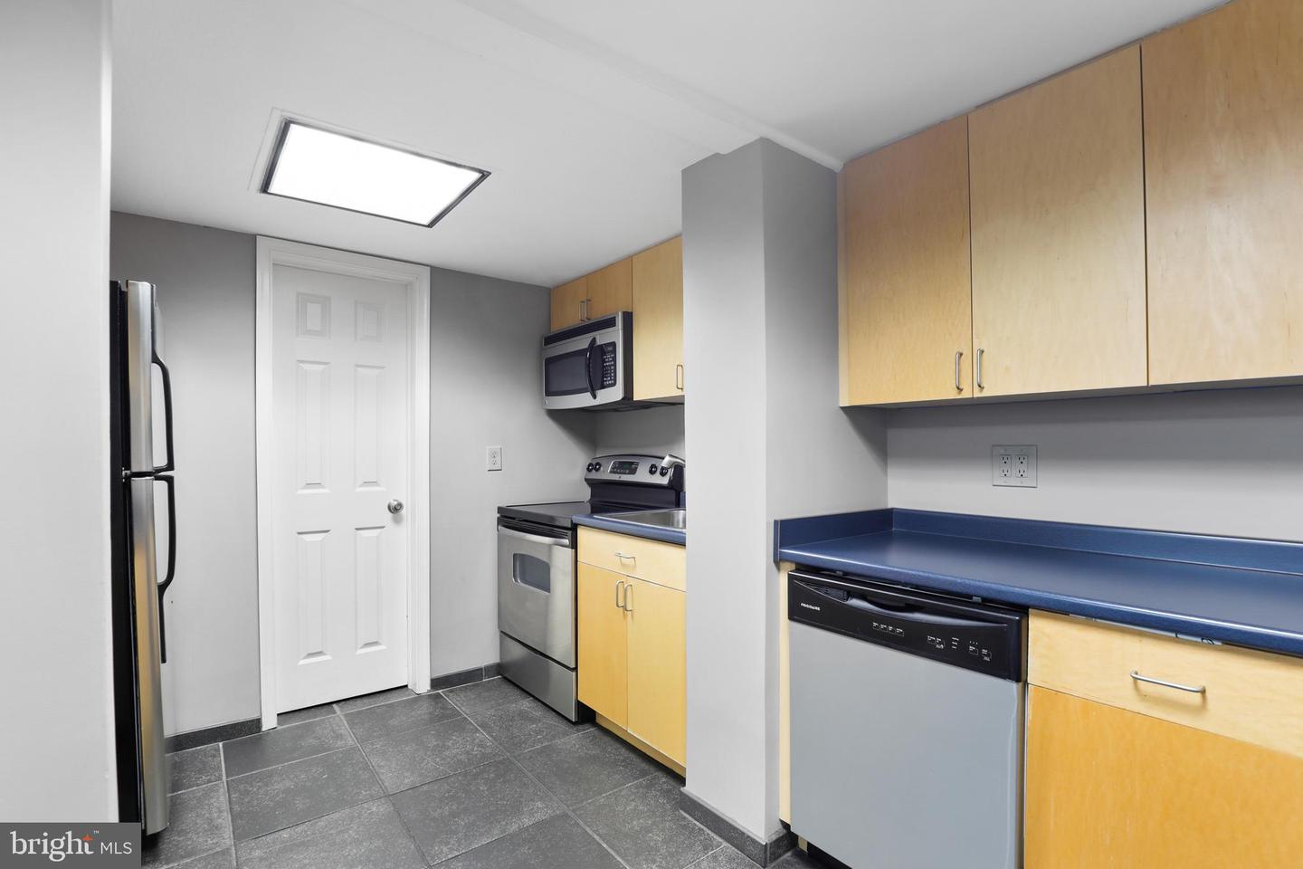 1 E University Pkwy #1205 Property Photo 29