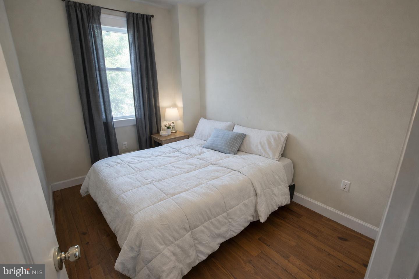 2693 Wilkens Ave Property Photo 5