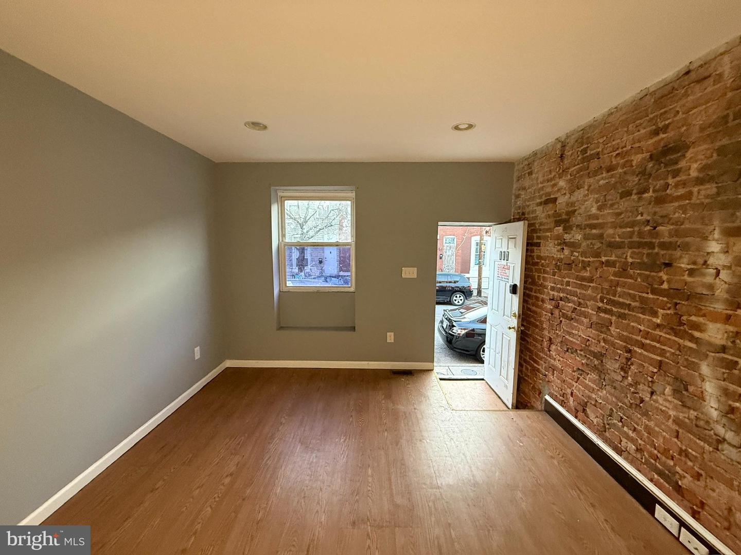 117 N Janney St Property Photo 2