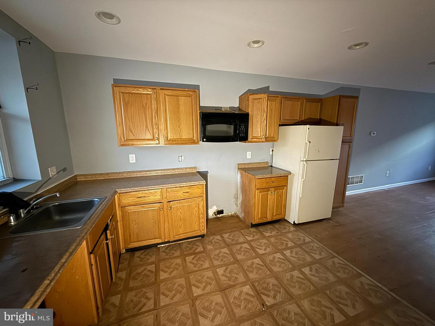 117 N Janney St Property Photo 4