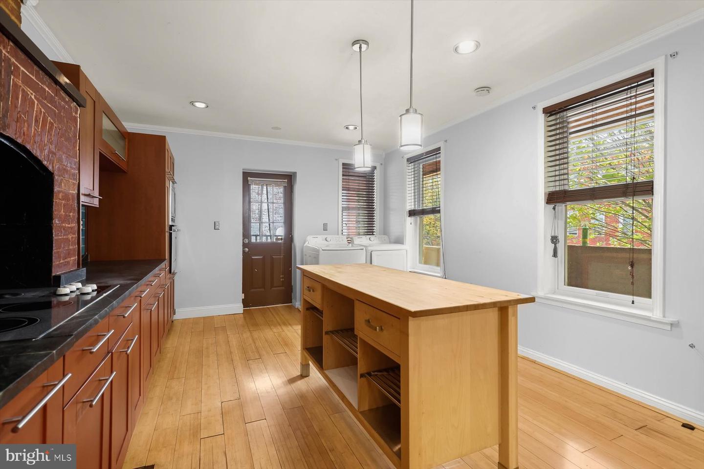 55 S Fulton Ave Property Photo 14