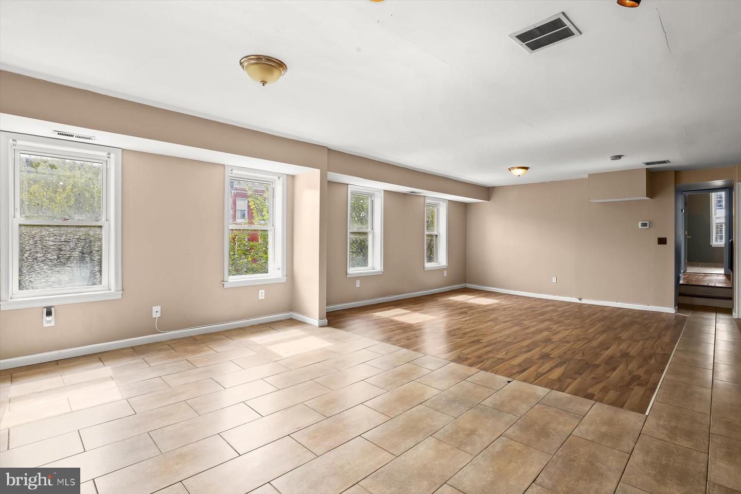 55 S Fulton Ave Property Photo 28