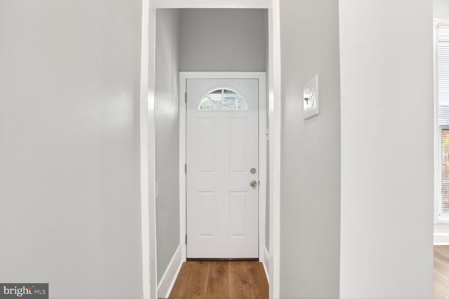2583 W Fayette St Property Photo 4