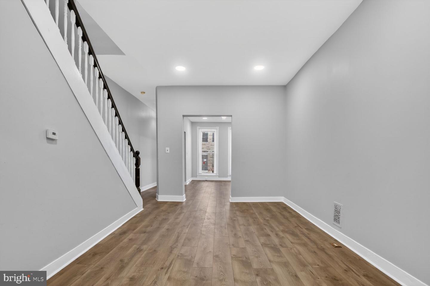 2583 W Fayette St Property Photo 7