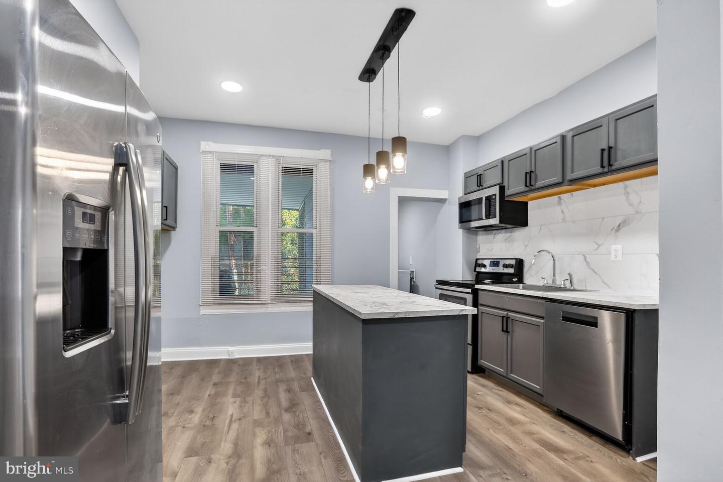 2583 W Fayette St Property Photo 8