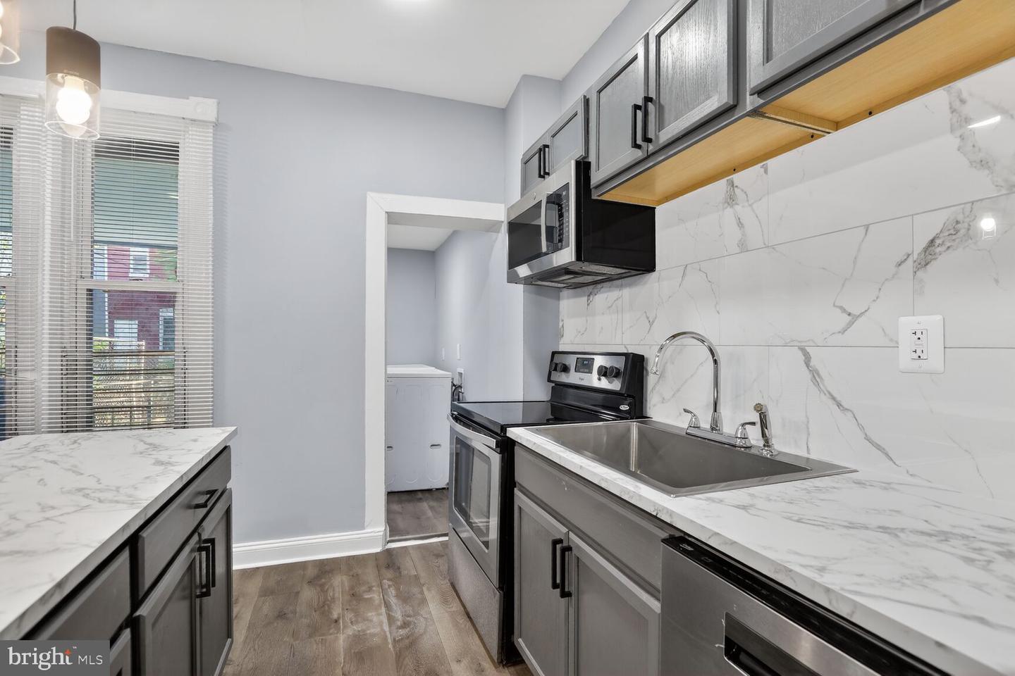 2583 W Fayette St Property Photo 10