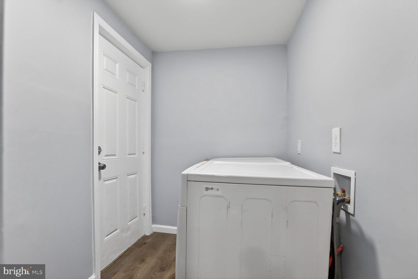2583 W Fayette St Property Photo 11
