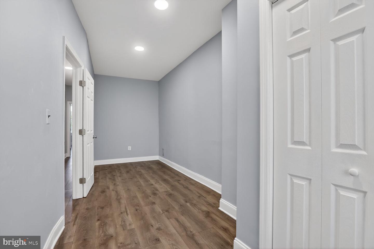2583 W Fayette St Property Photo 15