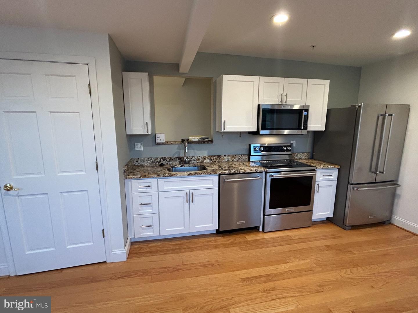 919 W Barre St #a-1 Property Photo 9