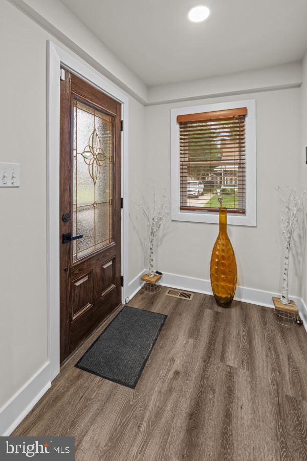 4803 Burland Ave Property Photo 3