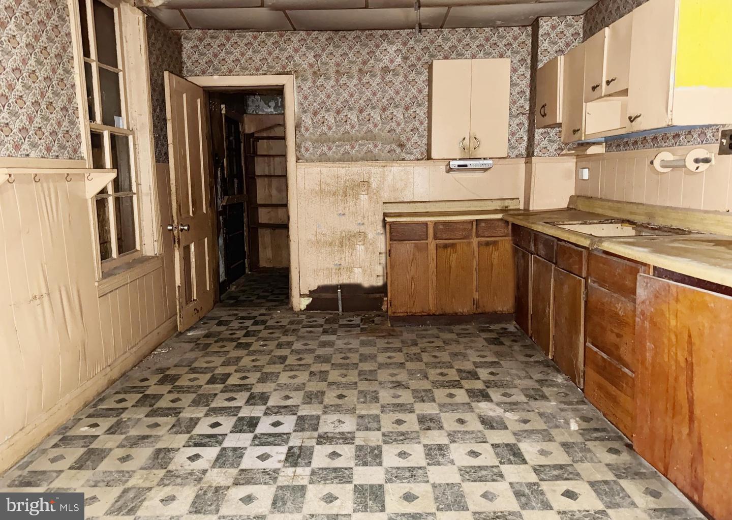 2029 Annapolis Rd Property Photo 10
