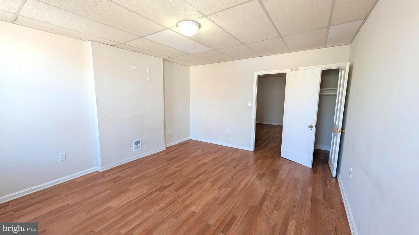 2541 W Baltimore St Property Photo 5