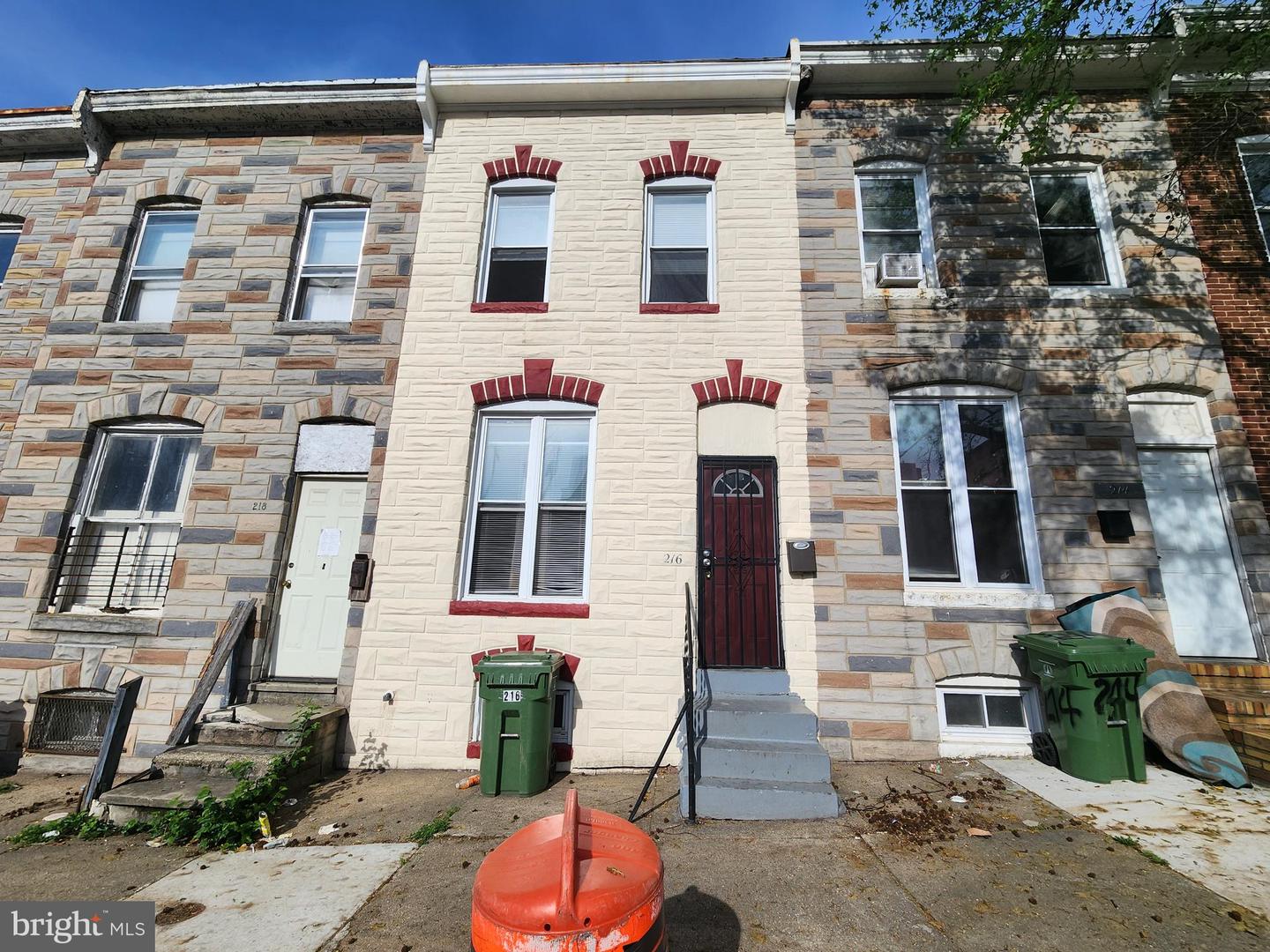 216 S SMALLWOOD ST Property Photo 1