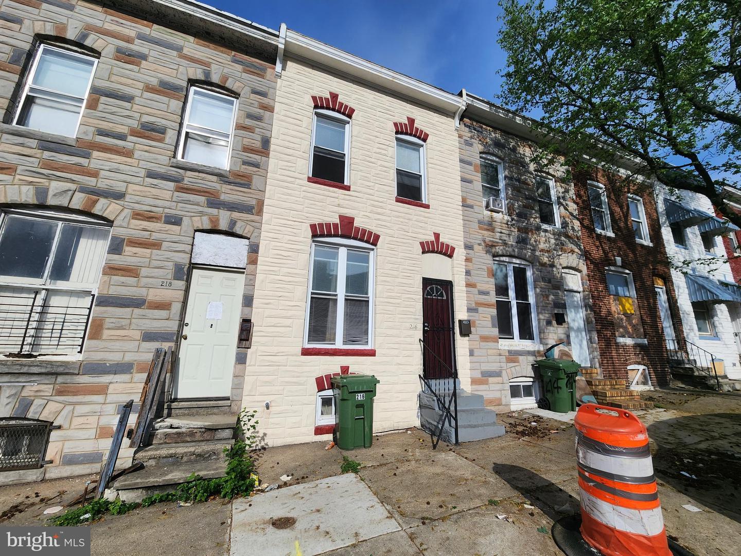 216 S Smallwood St Property Photo 2