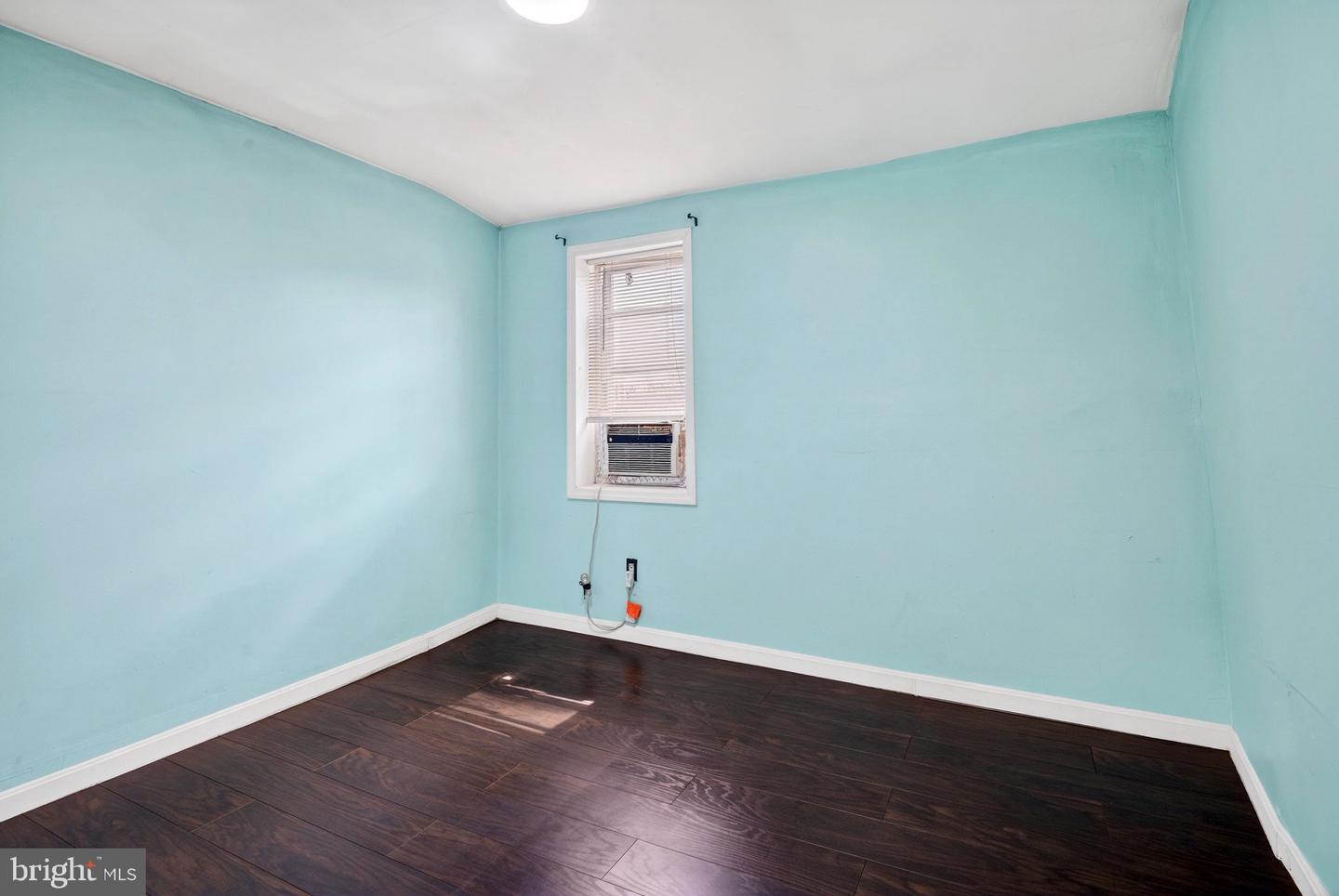 2245 E Fayette St #2nd Floor Property Photo 7