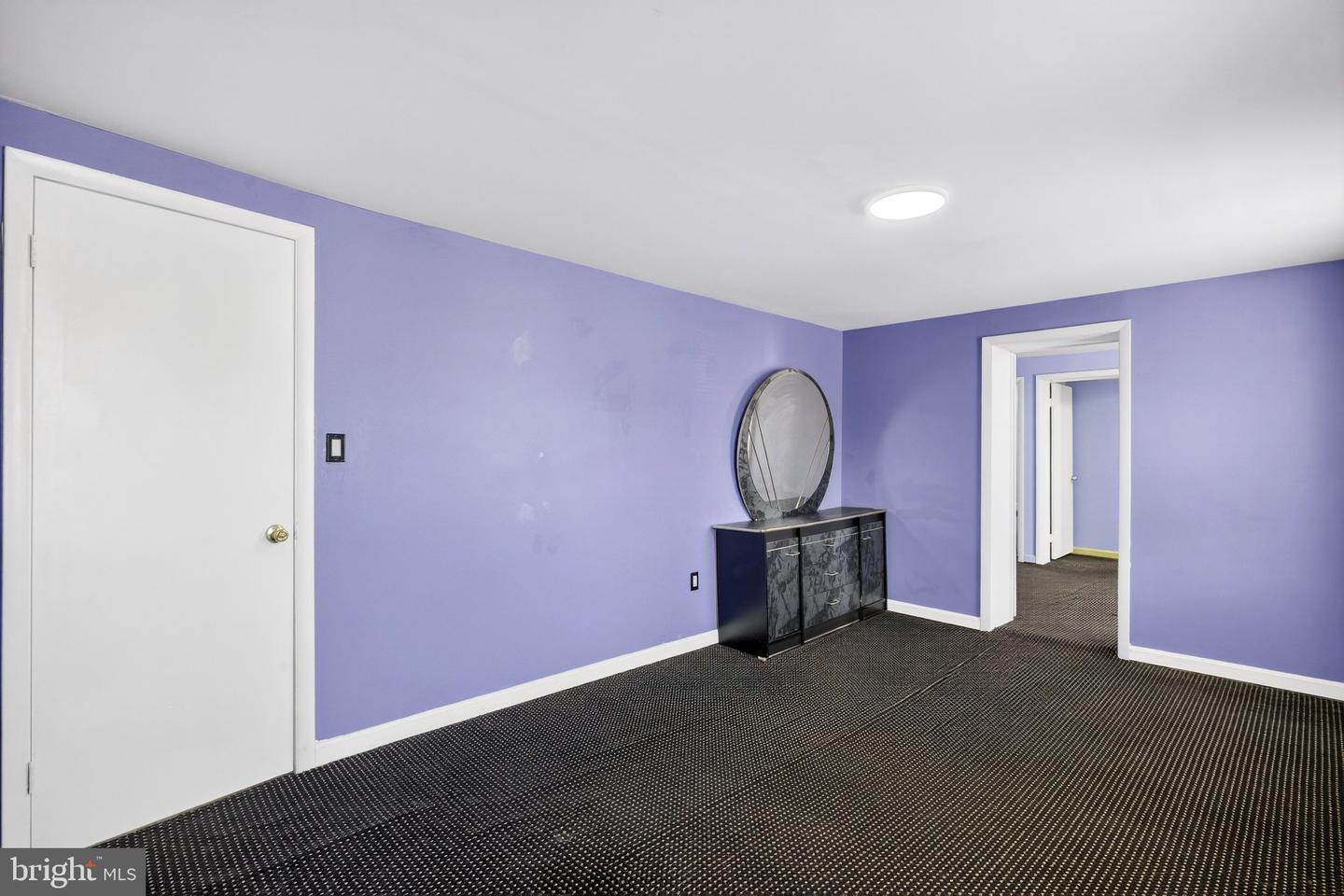 2245 E Fayette St #2nd Floor Property Photo 10