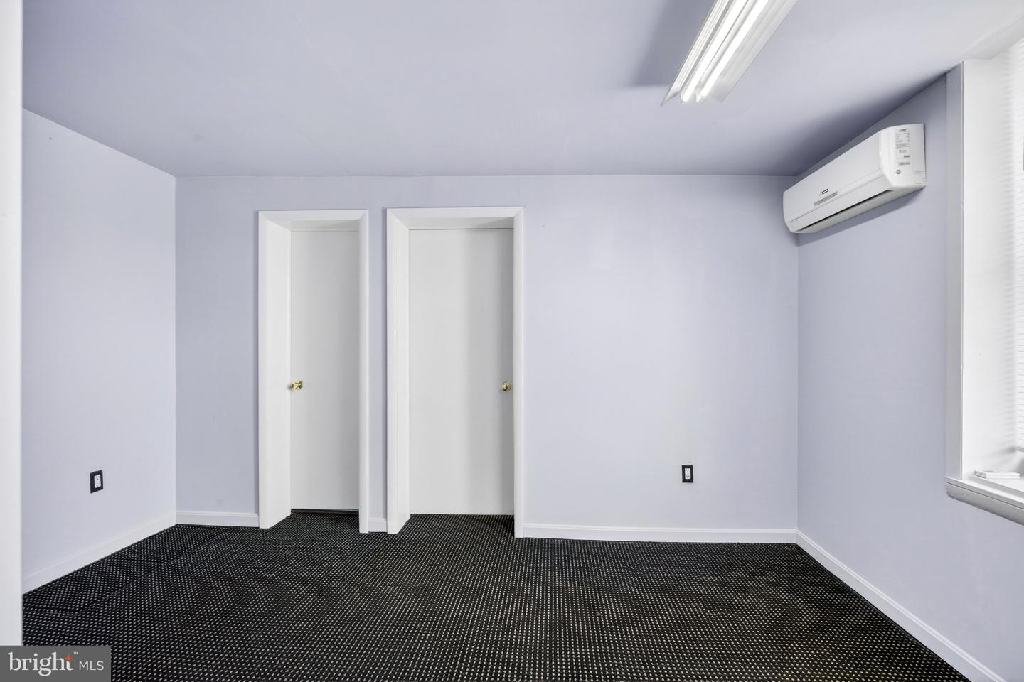 2245 E Fayette St #2nd Floor Property Photo 13