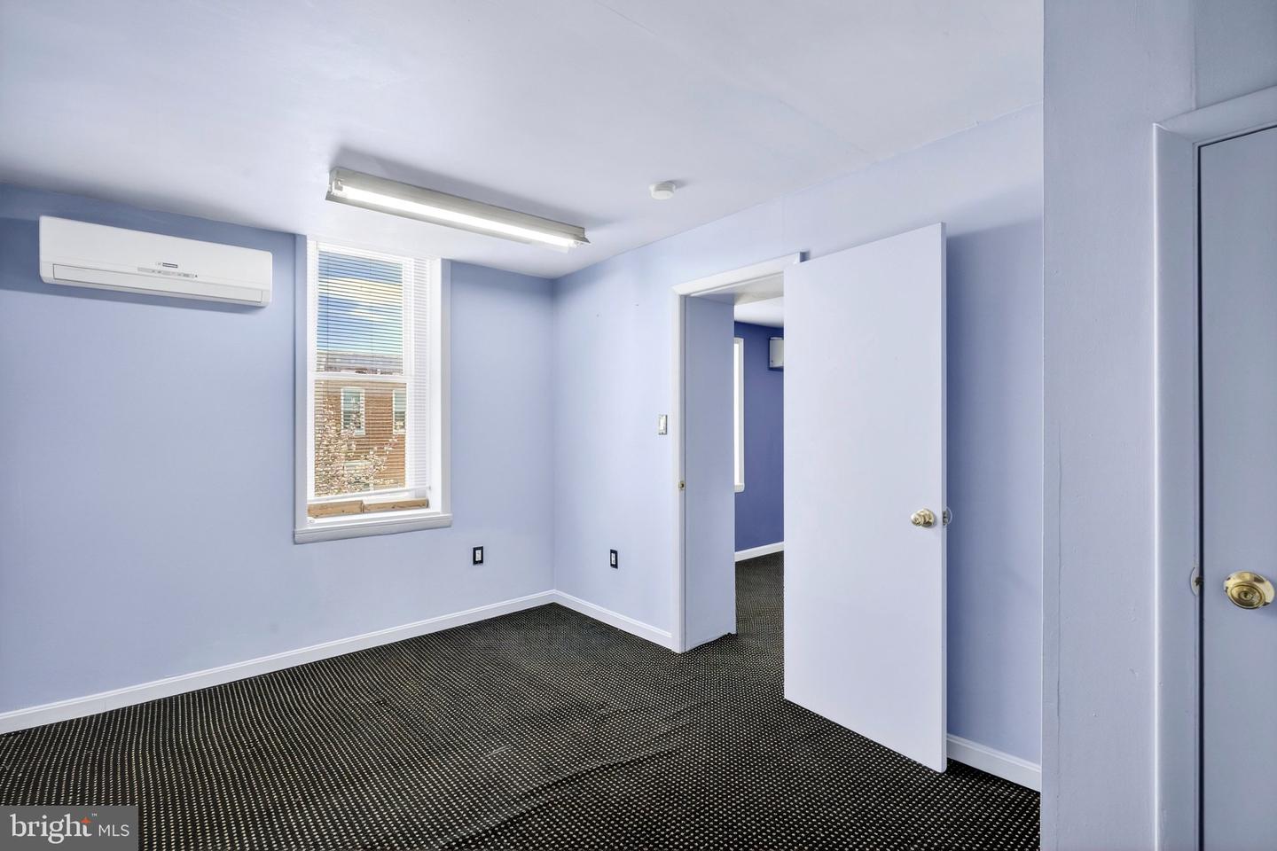 2245 E Fayette St #2nd Floor Property Photo 14