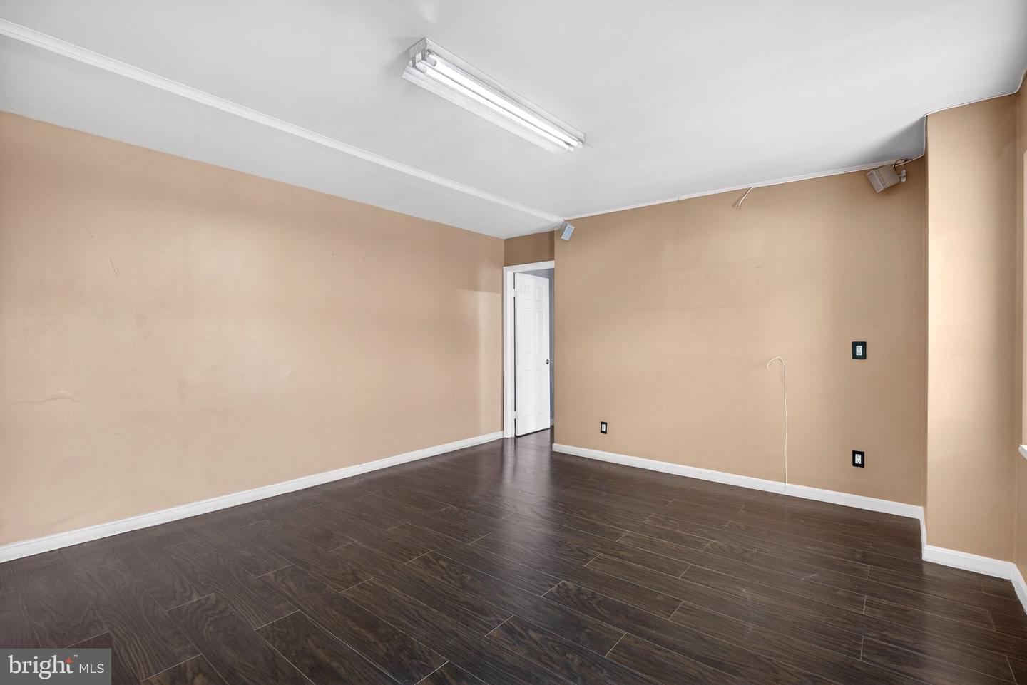 2245 E Fayette St #2nd Floor Property Photo 26