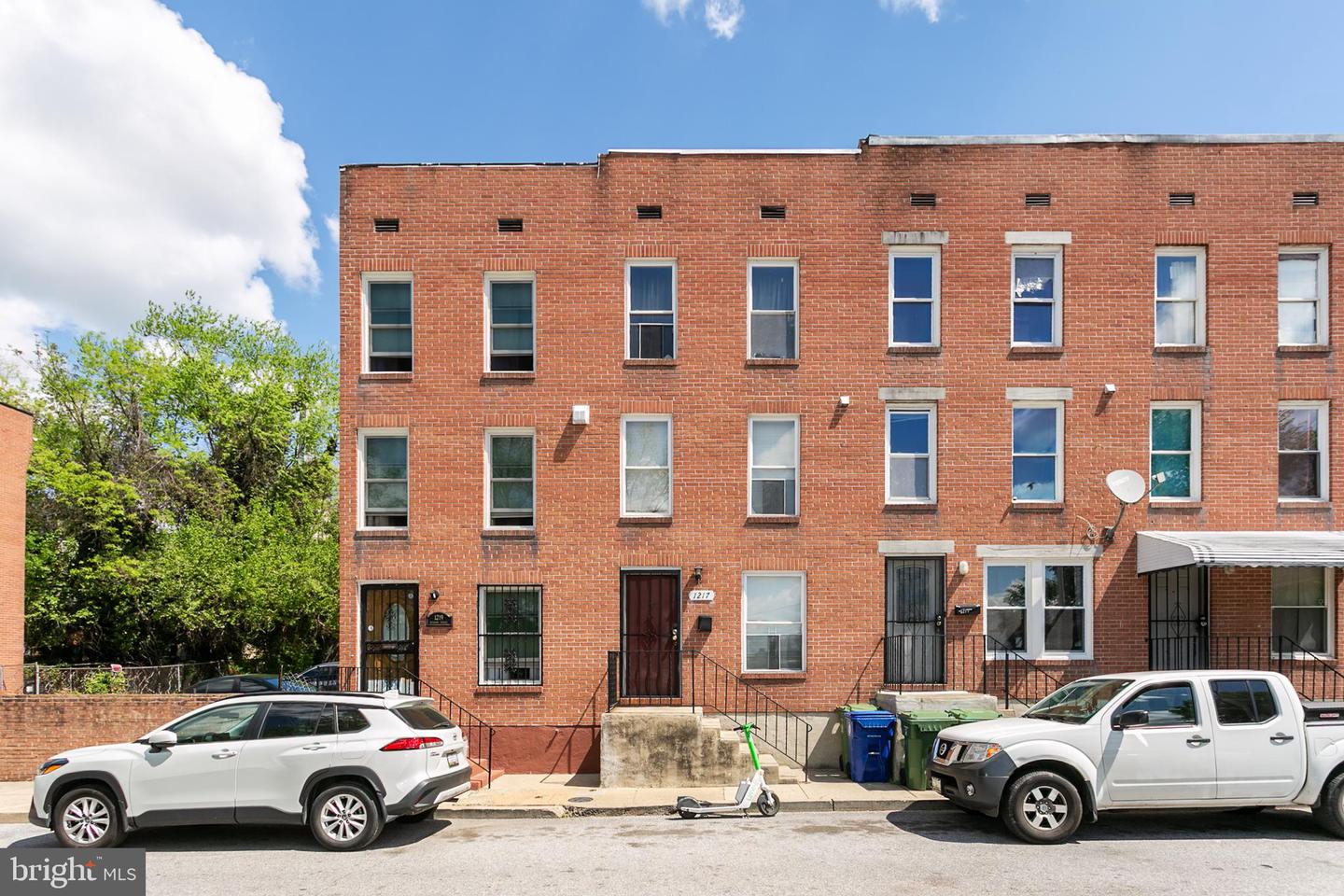 1217 Division St Property Photo 1