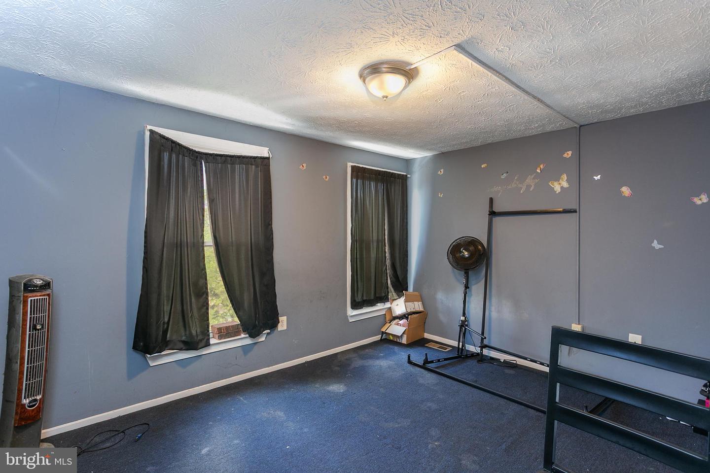 1217 Division St Property Photo 8
